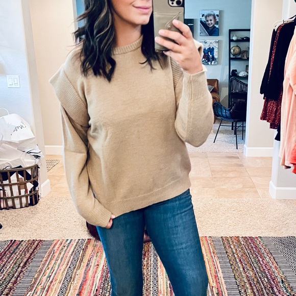 Truffle Strong Shoulder Sweater - Picture 6 of 7